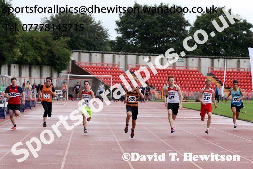 Boys under-15s 100 metres, Gateshead Tartan Games. Phot: David T. Hewitson/Sports for All Pics